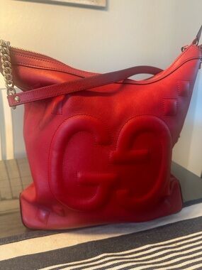 Gucci Red Soho Leather Shoulder Bag with Chain Detail